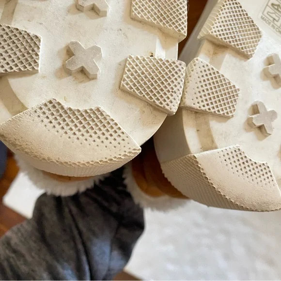 Free People Boots Womens Size 8 FR x FP Vegan Suede Fuzzy Slip On Camel Cream - Picture 7 of 13